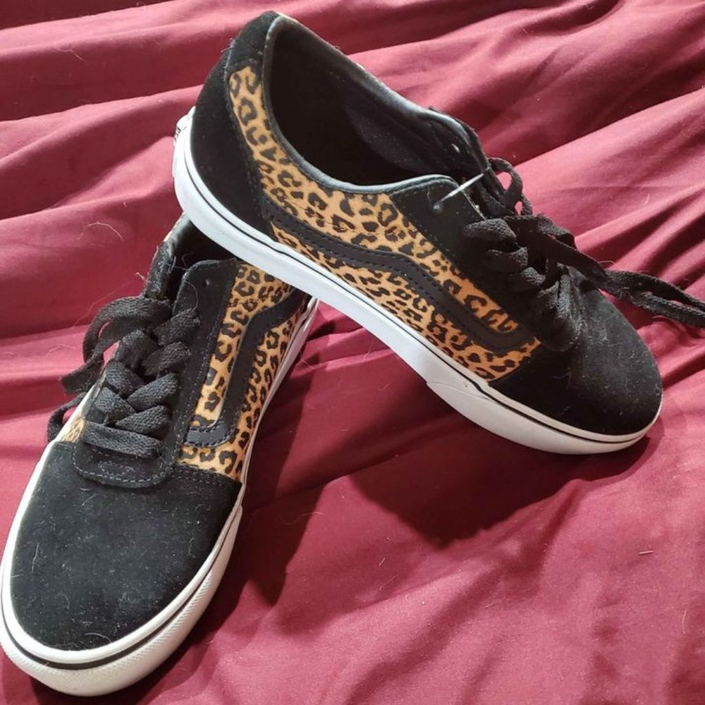 NWT leopard vans sz 5